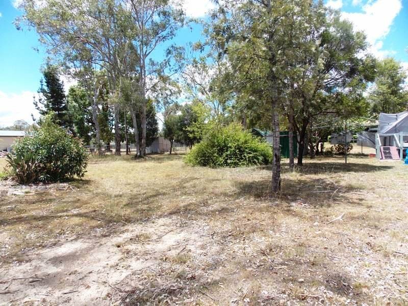 18 Brisbane Street, Nanango QLD 4615