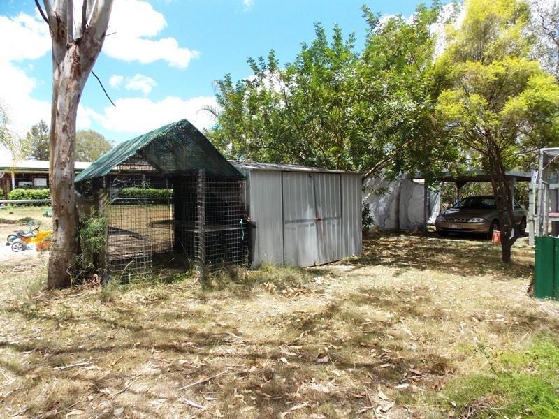 18 Brisbane Street, Nanango QLD 4615