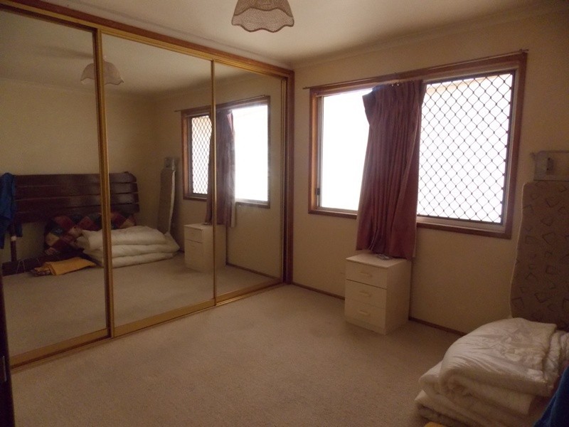 18 Brisbane Street, Nanango QLD 4615