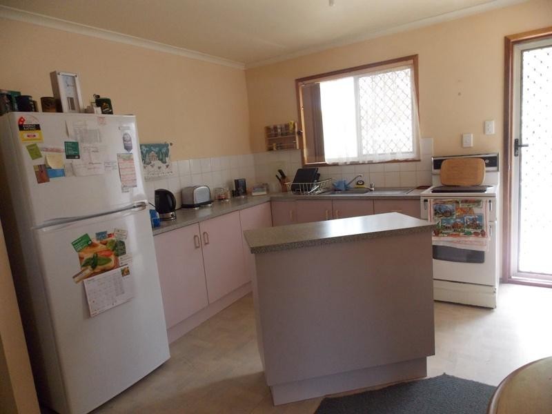 18 Brisbane Street, Nanango QLD 4615