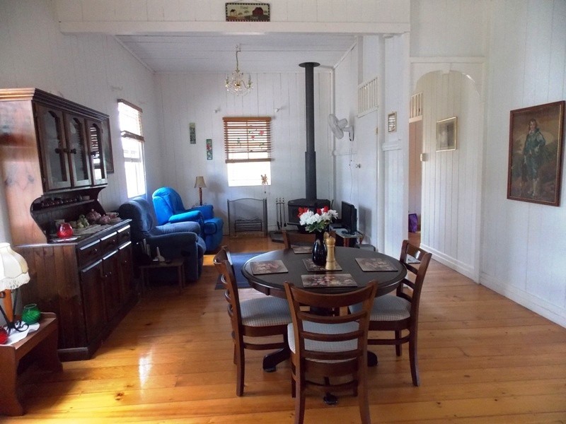 226 Heights Road, Nanango QLD 4615