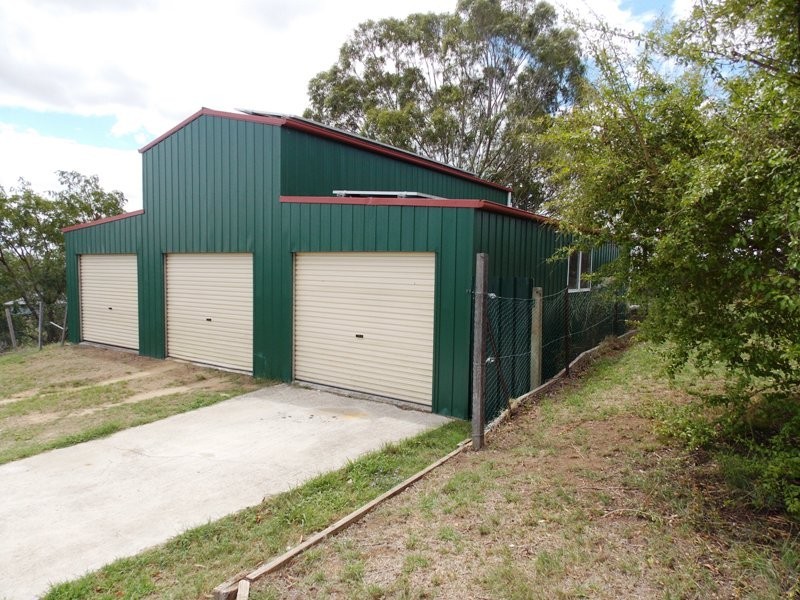 37 Hicken Way, Nanango QLD 4615