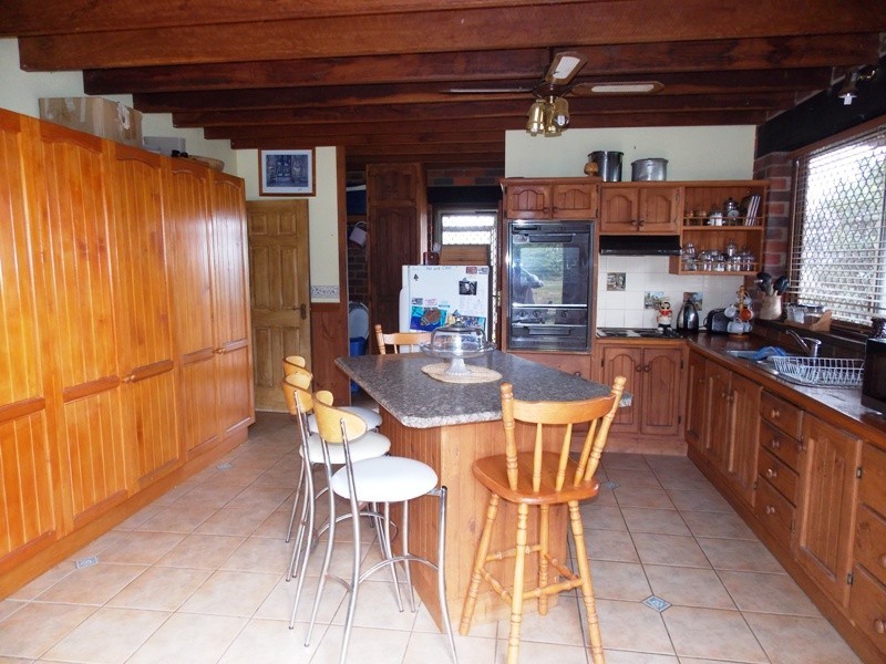 37 Hicken Way, Nanango QLD 4615