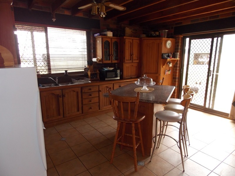 37 Hicken Way, Nanango QLD 4615