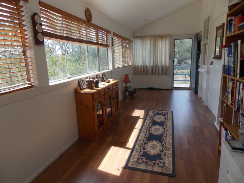 37 Hicken Way, Nanango QLD 4615