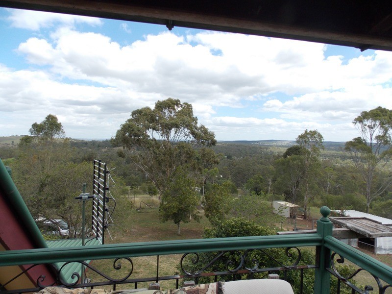 37 Hicken Way, Nanango QLD 4615