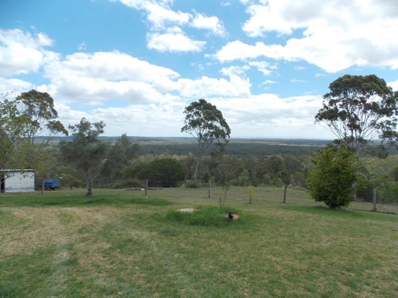 37 Hicken Way, Nanango QLD 4615