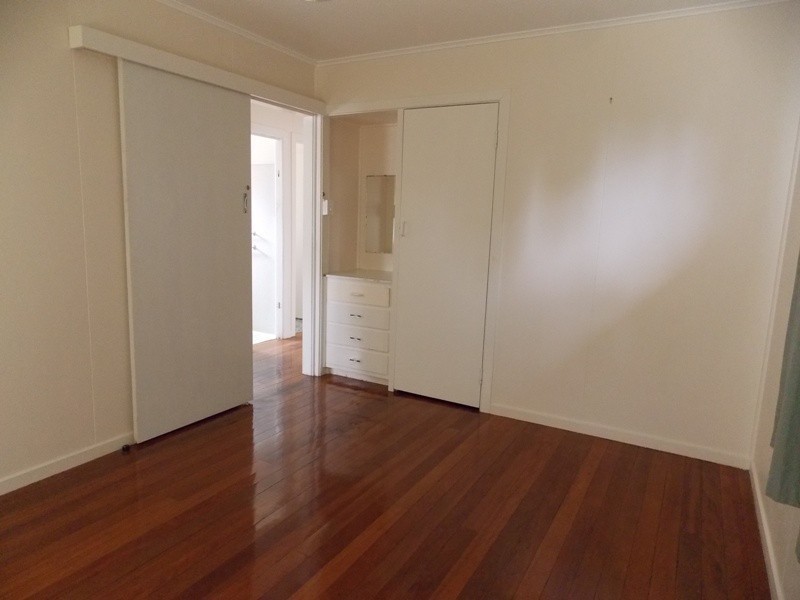 9 Dalby Street, Nanango QLD 4615