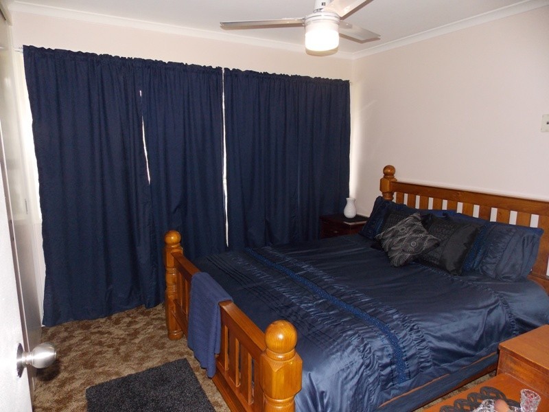 17 Bunker Avenue, Nanango QLD 4615