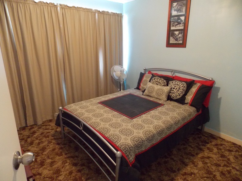 17 Bunker Avenue, Nanango QLD 4615