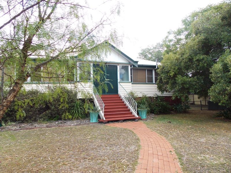 65 Gipps Street, Nanango QLD 4615