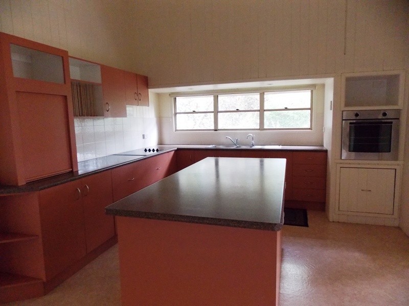 65 Gipps Street, Nanango QLD 4615