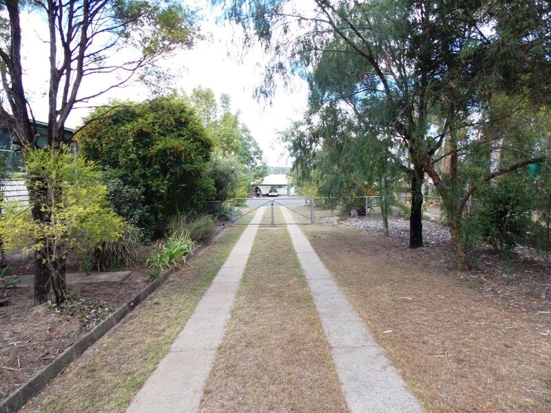 65 Gipps Street, Nanango QLD 4615