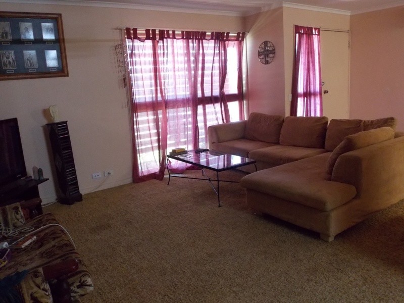 76 Cairns Street, Nanango QLD 4615