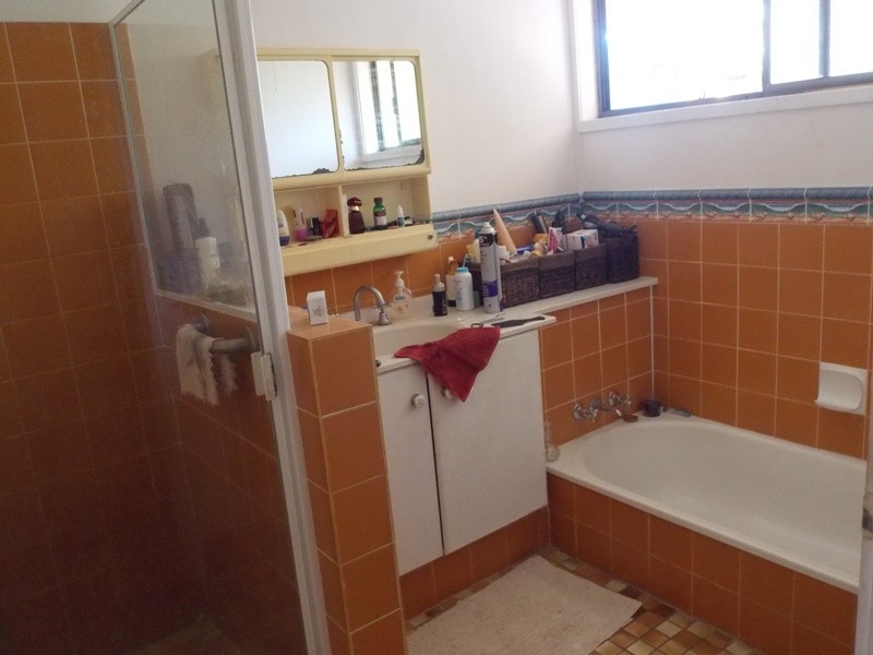 76 Cairns Street, Nanango QLD 4615