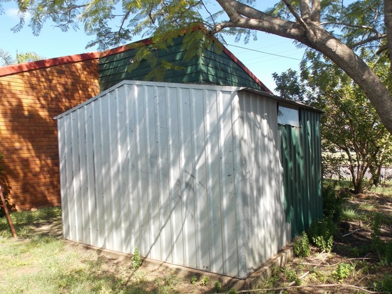 76 Cairns Street, Nanango QLD 4615