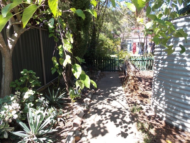 76 Cairns Street, Nanango QLD 4615