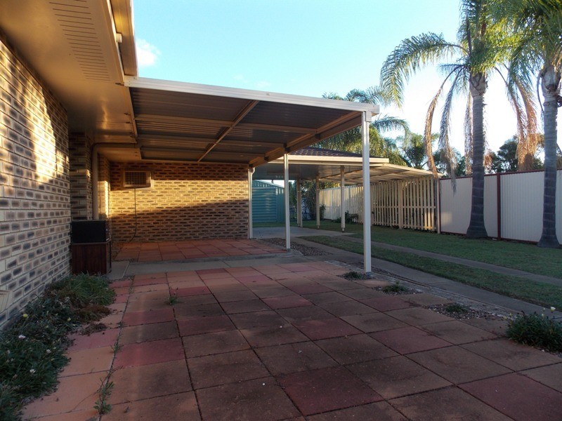 8 Eagle Street, Nanango QLD 4615