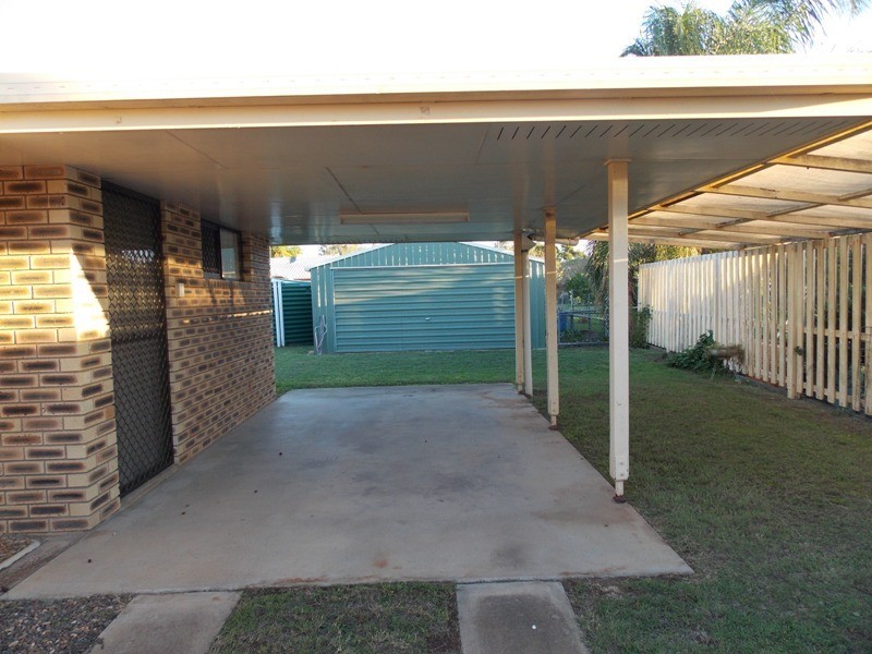 8 Eagle Street, Nanango QLD 4615