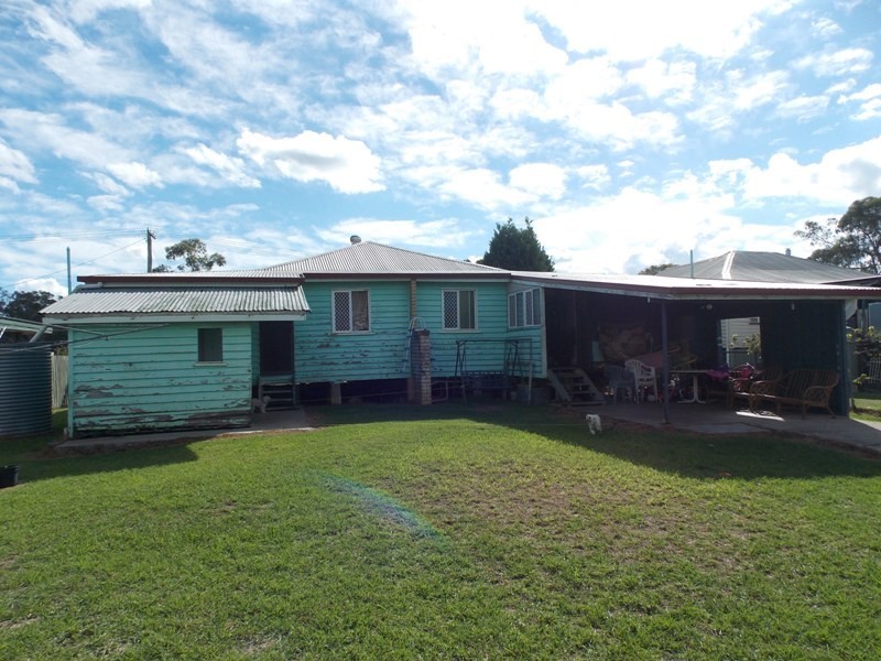 46 Burnett Street, Nanango QLD 4615