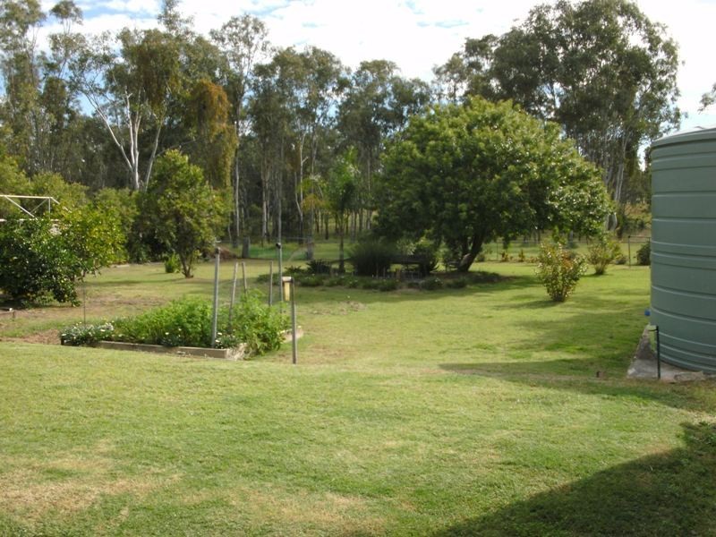 25 Fairway Drive, Nanango QLD 4615