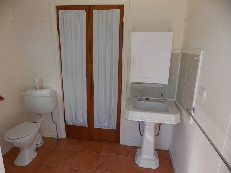 32 Elk Street, Nanango QLD 4615