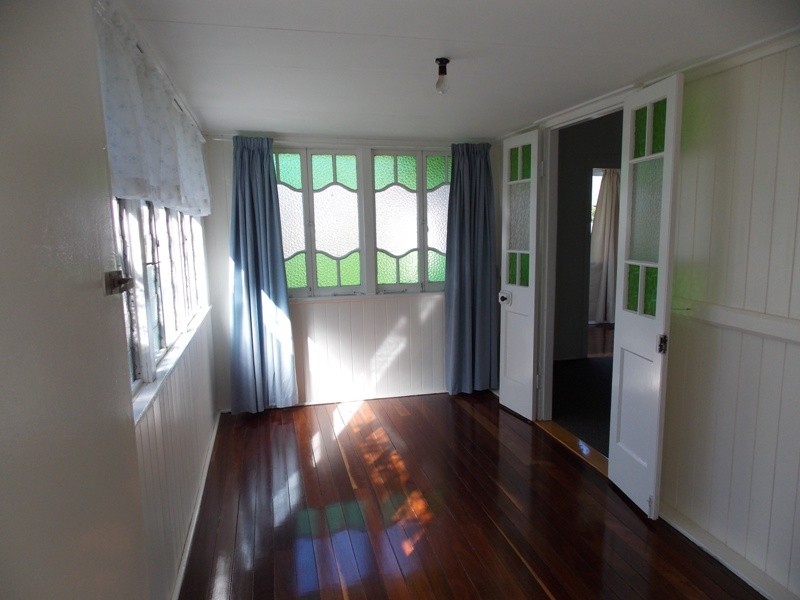 32 Elk Street, Nanango QLD 4615