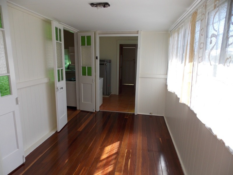 32 Elk Street, Nanango QLD 4615