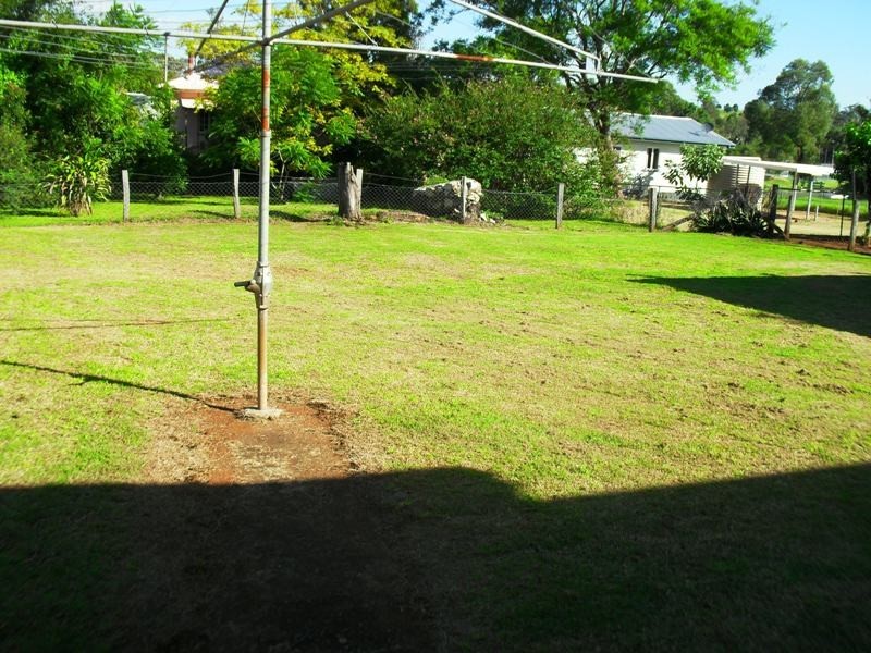 22 Douglas Street, Yarraman QLD 4614