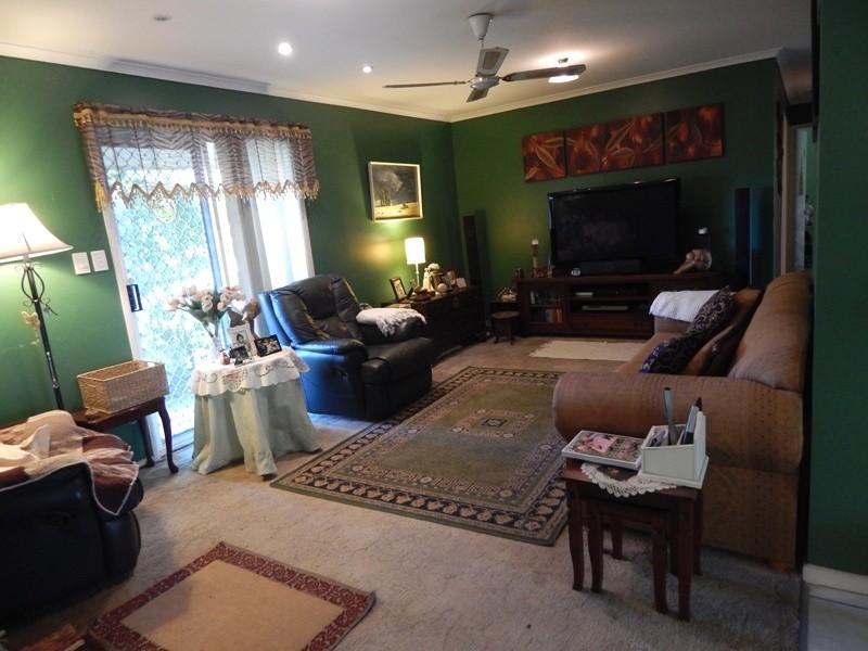 1 Cooyar Court, Nanango QLD 4615