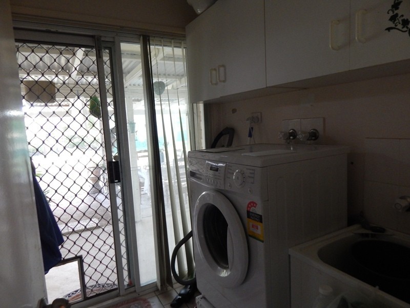 1 Cooyar Court, Nanango QLD 4615