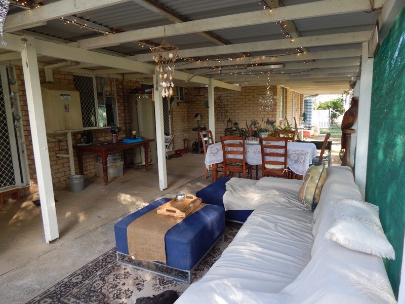 1 Cooyar Court, Nanango QLD 4615