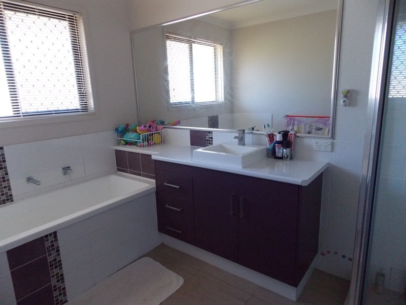 30-36 Millis Way, Nanango QLD 4615