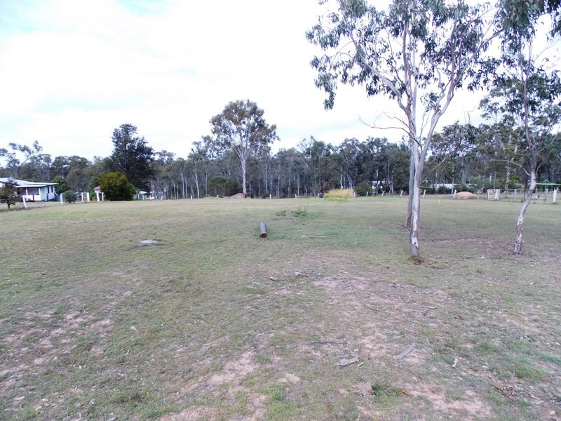 37 Arthur St West, Nanango QLD 4615