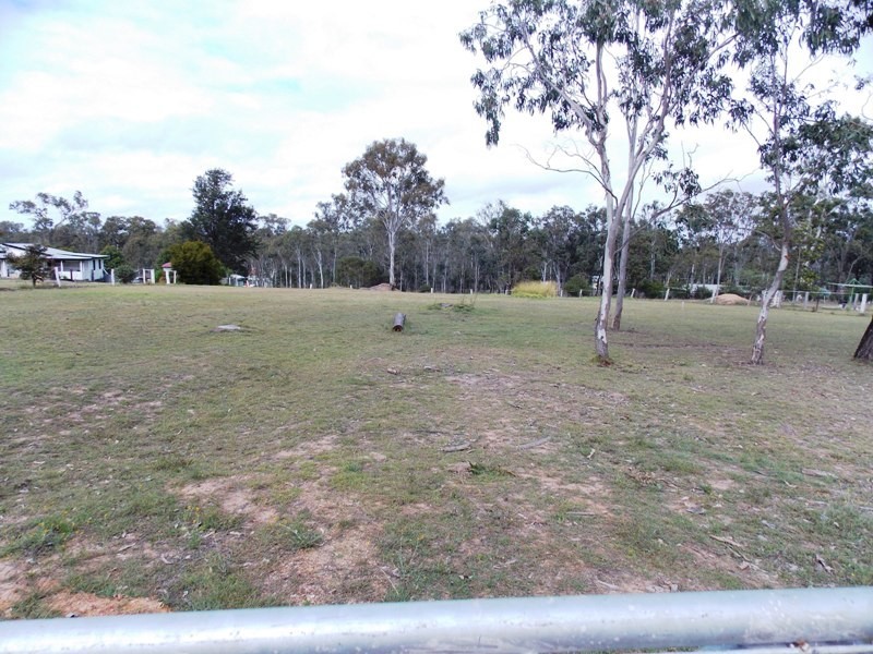 37 Arthur St West, Nanango QLD 4615