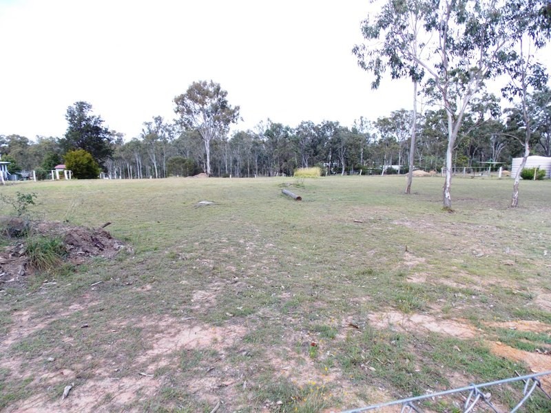 37 Arthur St West, Nanango QLD 4615
