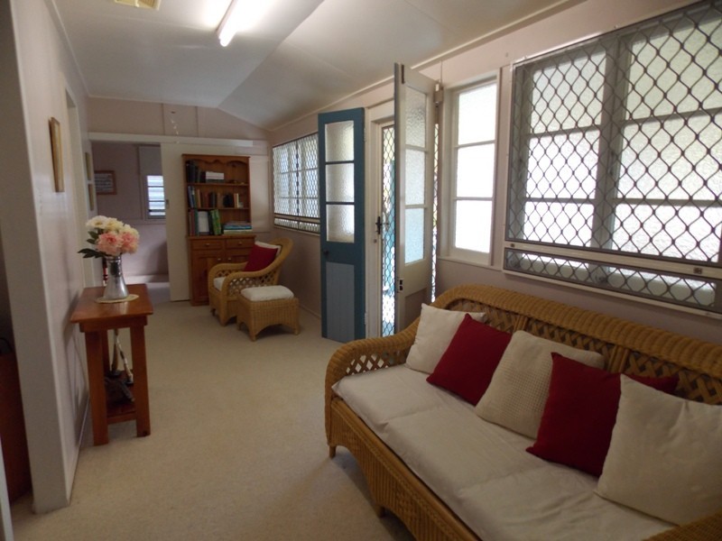 66 Cairns Street, Nanango QLD 4615