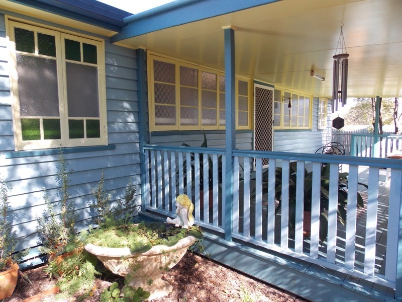 66 Cairns Street, Nanango QLD 4615