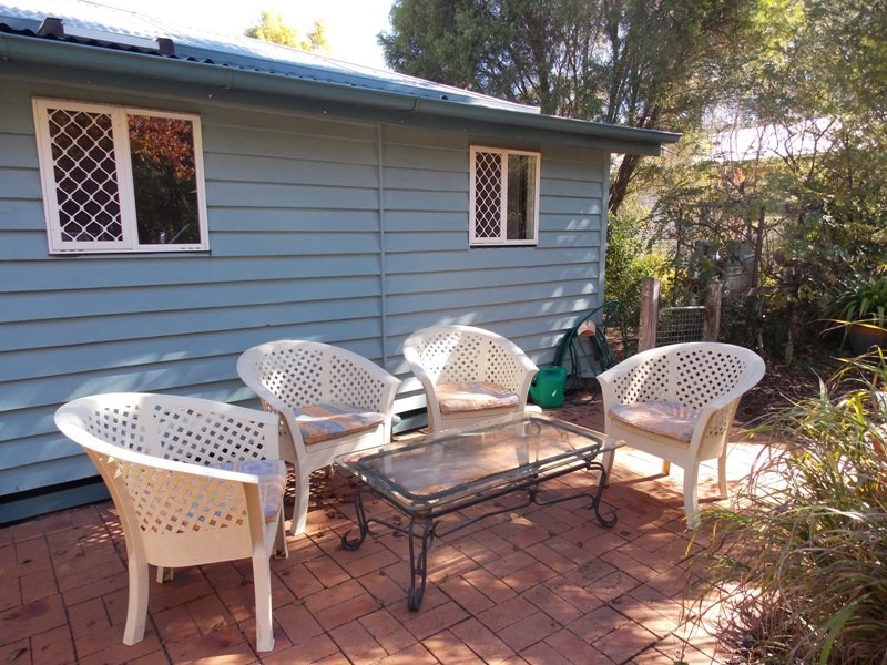 66 Cairns Street, Nanango QLD 4615