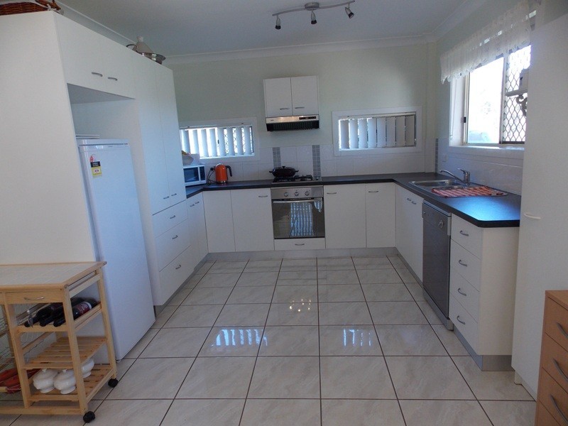 97 Elouera Drive, Nanango QLD 4615