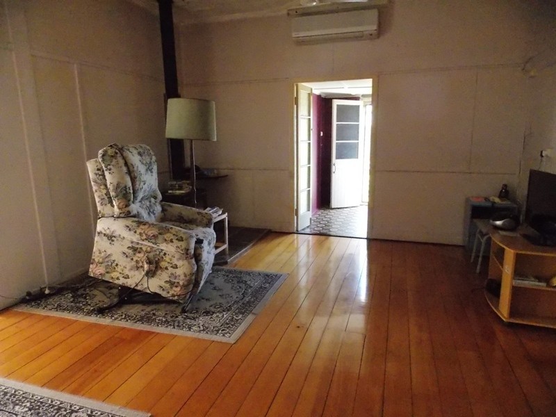 113 Drayton Street, Nanango QLD 4615