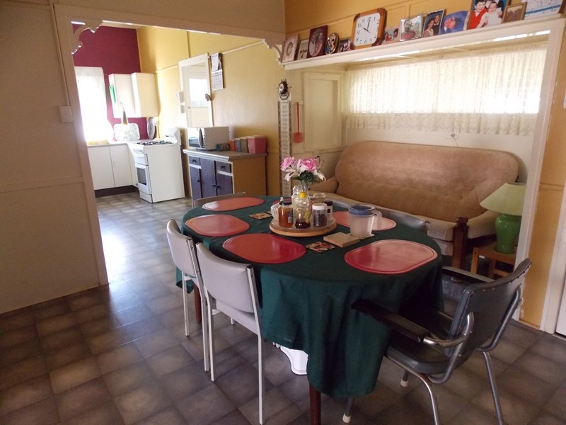 113 Drayton Street, Nanango QLD 4615