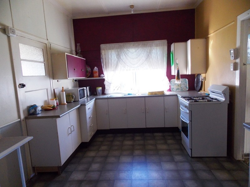 113 Drayton Street, Nanango QLD 4615