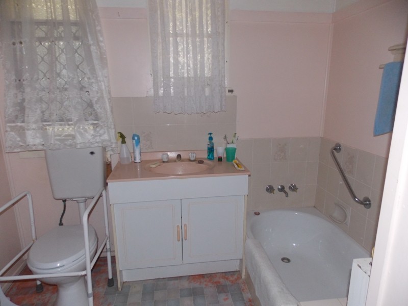 113 Drayton Street, Nanango QLD 4615