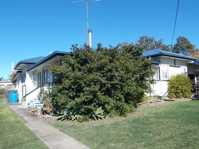 113 Drayton Street, Nanango QLD 4615