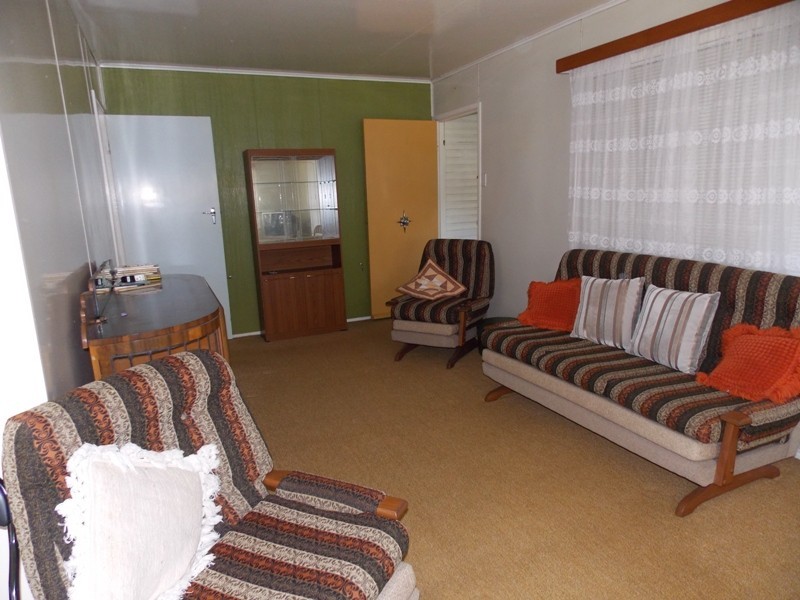 82 Cairns Street, Nanango QLD 4615