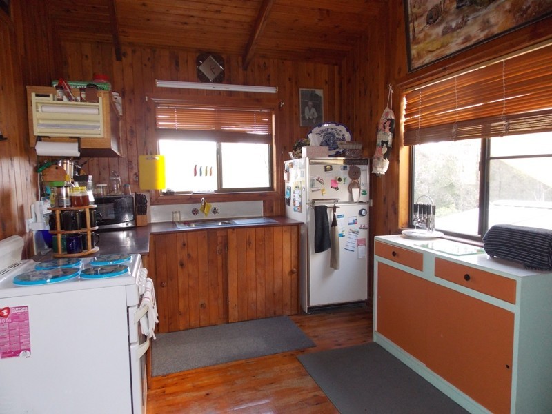 212 Hamilton Road, Nanango QLD 4615