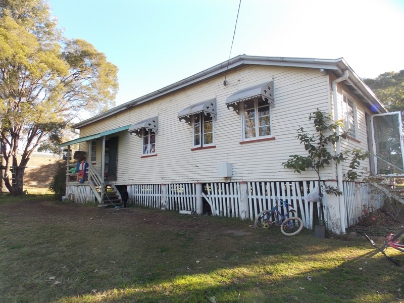 21 Arthur Street West, Nanango QLD 4615