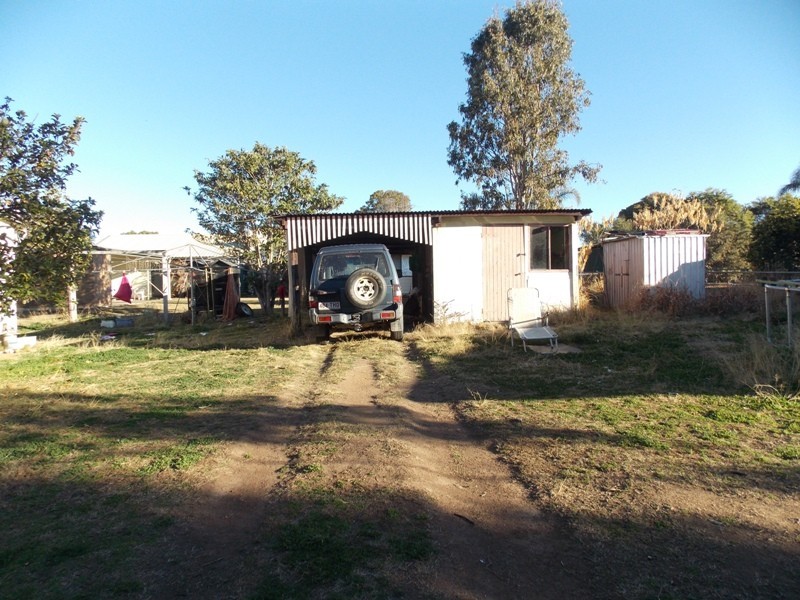 21 Arthur Street West, Nanango QLD 4615