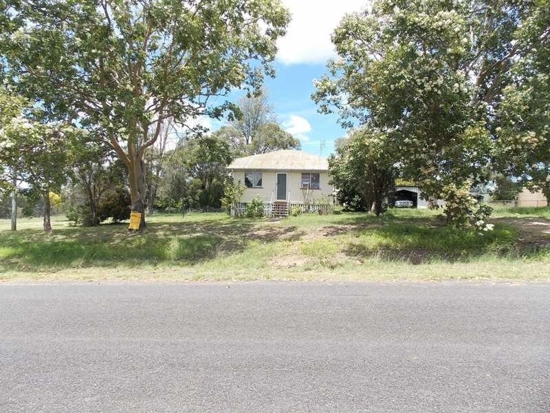 21 Arthur Street West, Nanango QLD 4615